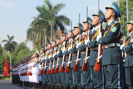Cận cảnh Bộ trưởng Phùng Quang Thanh đón Bộ trưởng Quốc phòng Mỹ