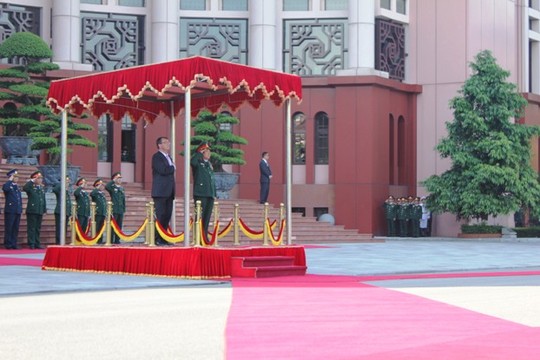 Cận cảnh Bộ trưởng Phùng Quang Thanh đón Bộ trưởng Quốc phòng Mỹ