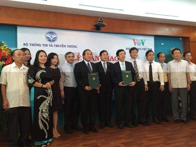 ban-giao-dai-truyen-hinh-vtc-ve-vov-1435379036.jpg ban-giao-dai-truyen-hinh-vtc-ve-vov-1435379036.jpg