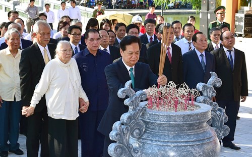 Thu-tuong-dang-huong-tuong-UUEA-1.jpg