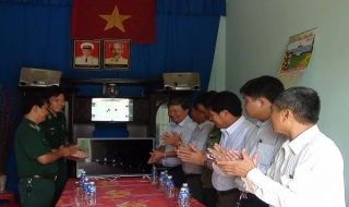 Trảng Bàng: Tặng tivi cho Trạm kiểm soát Biên phòng Phước Chỉ