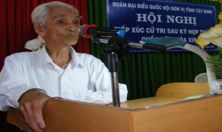 Đại biểu Quốc hội không chỉ là người “trung chuyển”