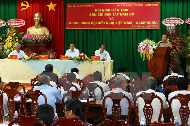 ttxvn-060715viet-cam-1.jpg