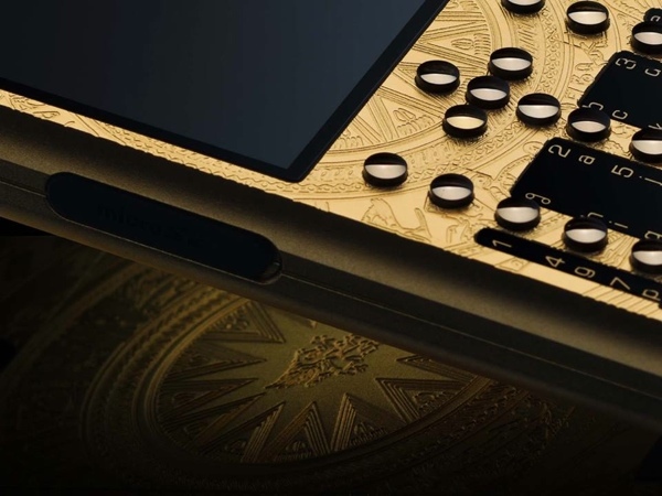 Mobiado phiên bản Trống đồng Đông Sơn giá 140 triệu đồng