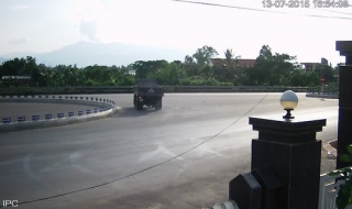 Phát hiện nghi can tưới hoá chất phá hoại Quốc lộ 1