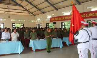 Bế giảng khoá huấn luyện chiến sĩ phục vụ có thời hạn trong CAND