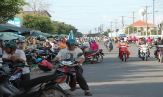 Bộ trưởng Thăng kiến nghị tạm dừng thu phí đường bộ từ năm 2016