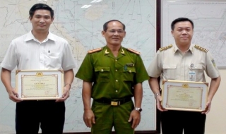 CATN: Tặng giấy khen cho Trung tâm An ninh hàng không sân bay Tân Sơn Nhất
