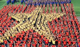 12.000 người dự nghi lễ chào cờ và xếp hình bản đồ Việt Nam