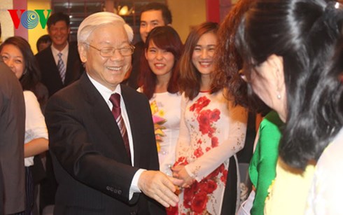 tong bi thu: moi nguoi viet xa xu phai co trach nhiem hon voi dat nuoc hinh 1