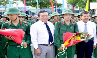 Tổng kết công tác tuyển chọn và gọi công dân nhập ngũ năm 2015