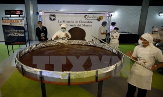 Venezuela quyết lập kỷ lục với đồng xu chocolate nặng 1 tấn