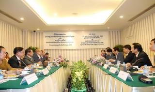 Mặt trận hai nước Việt-Lào tăng cường hợp tác về dân tộc, tôn giáo