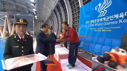 anh-vien-gianh-hc-dau-tien-o-giai-quan-su-the-gioi-2015