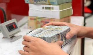 Giá USD 'đổ dốc' do tác động kép của Thông tư 15 và lãi suất 0%