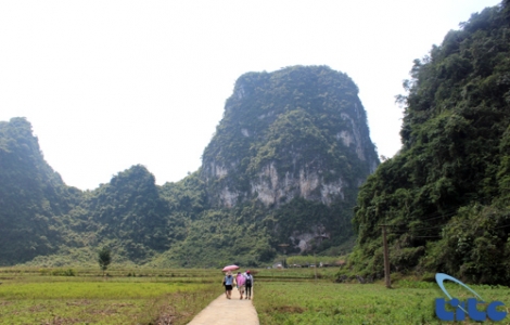 Khám phá vẻ đẹp kỳ thú động Ngườm Ngao, Cao Bằng