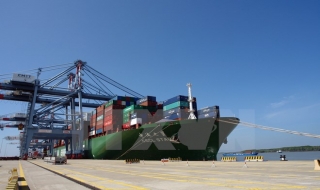 Cảng Cái Mép đón siêu tàu container lớn nhất từ trước tới nay