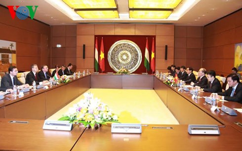 quan he hop tac toan dien viet nam-hungary ngay cang phat trien hinh 1