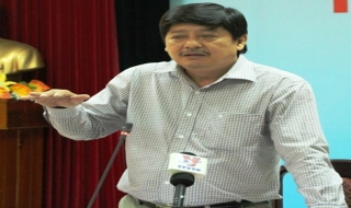 Vụ chê chủ tịch trên facebook: Sửa sai được là nhờ báo chí