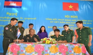 Ban CHQS huyện Tân Châu: Tổng kết hoạt động hợp tác với Chi khu quân sự huyện Memot (Campuchia)
