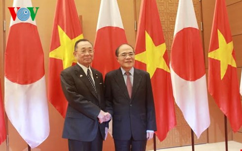quoc-hoi-2-MGBH.jpg quoc-hoi-2-MGBH.jpg