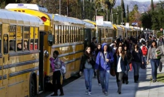 Các trường học ở Los Angeles đóng cửa vì một đe doạ