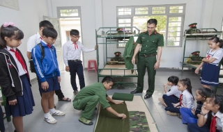 Châu Thành: Tổ chức chương trình Trải nghiệm quân ngũ