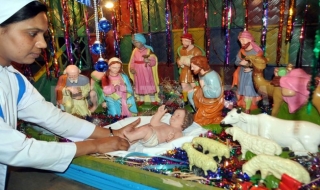 Bangladesh đón lễ Giáng sinh của người Thiên chúa giáo và lễ Eid-e-Miladunnabi của người Hồi giáo