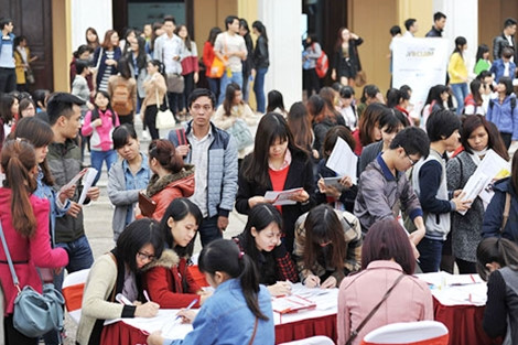 ca nuoc dang thua 35.000 giao vien bac thcs va thpt hinh 0