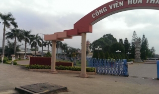 Phá bỏ hàng rào bao quanh công viên Hoà Thành