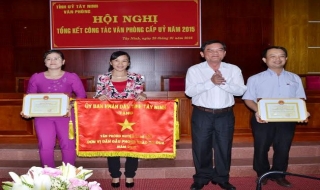 Văn phòng Huyện uỷ Gò Dầu dẫn đầu phong trào thi đua năm 2015