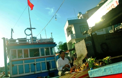 Ăn tết ở “làng Hoàng Sa”