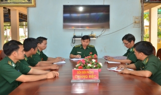 Dựa vào dân để bảo vệ an ninh biên giới