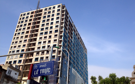 Cưỡng chế công trình sai phép số 8B Lê Trực 