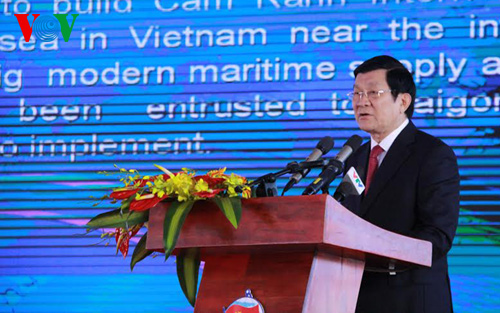 chu tich nuoc du le khai truong cang quoc te cam ranh hinh 1