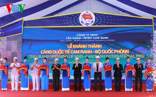 chu tich nuoc du le khai truong cang quoc te cam ranh hinh 0