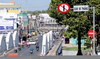 Nơi thiếu, nơi thừa và không thống nhất