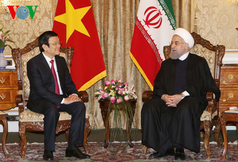 le don trong the chu tich nuoc truong tan sang o phu tong thong iran hinh 2