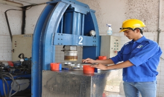 Bài 2 “Không có mẫu lấy gì đo đối chứng?”