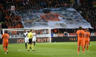 Pháp đánh bại Hà Lan trong trận cầu tri ân Johan Cruyff