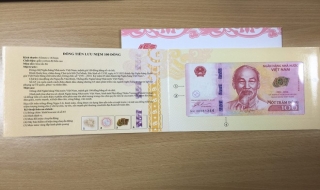 Bán tờ tiền 100 đồng với giá 200.000 đồng tại Sài Gòn