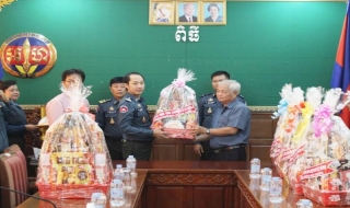 Lãnh đạo thành phố Tây Ninh thăm, chúc Tết cổ truyền tại Vương quốc Campuchia