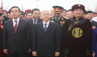 Tổng Bí thư cùng nhân dân dâng hương tưởng nhớ các Vua Hùng