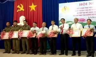 Nhiều tập thể, cá nhân tiêu biểu được địa phương biểu dương