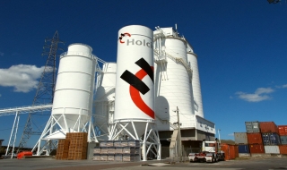 Đại gia xi măng Lafarge Holcim sẽ rút khỏi Việt Nam?