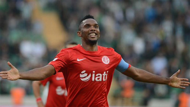Samuel Eto'o, 35 tuổi, 19 bàn Eto'o luôn ghi được nhiều bàn thắng ở những CLB mà anh đi qua, kể cả khi đã 35 tuổi. Từ đầu mùa, Eto'o đã có 19 bàn (tính cả giao hữu) cho Antalyaspor tại Thổ Nhĩ Kỳ.