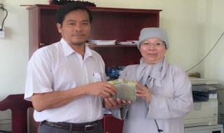 Chùa Linh Nghĩa Diệu Pháp: Tặng 100 triệu đồng cho Quỹ vì người nghèo huyện Châu Thành