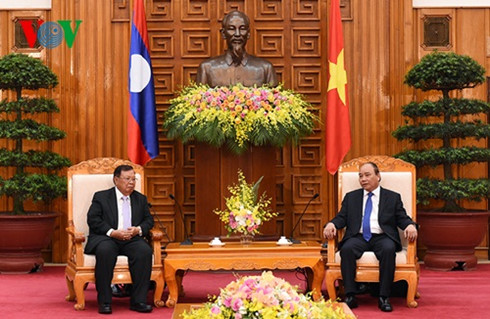 thu tuong nguyen xuan phuc hoi kien tong bi thu, chu tich nuoc lao hinh 1