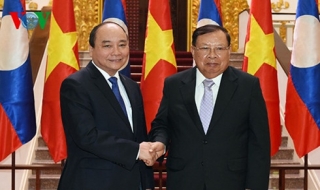 Thủ tướng Nguyễn Xuân Phúc hội kiến Tổng Bí thư, Chủ tịch nước Lào