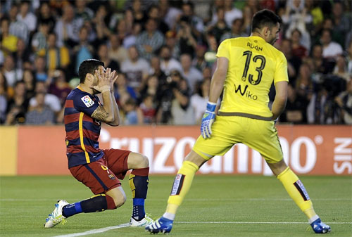 messi-lap-cu-dup-kien-tao-barca-lai-pha-hong-hy-vong-cua-atletico-va-real-1